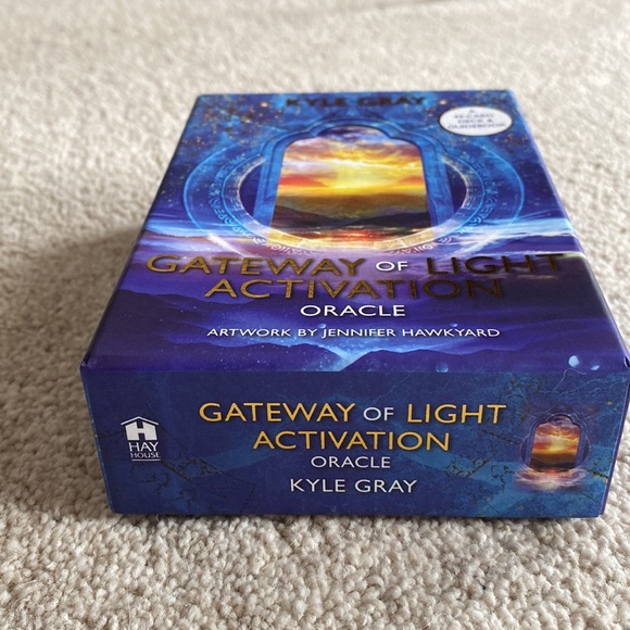 ✨SOLD✨ Gateway of Light Activation Oracle Cards by Kyle Gray - Picture 4 of 10